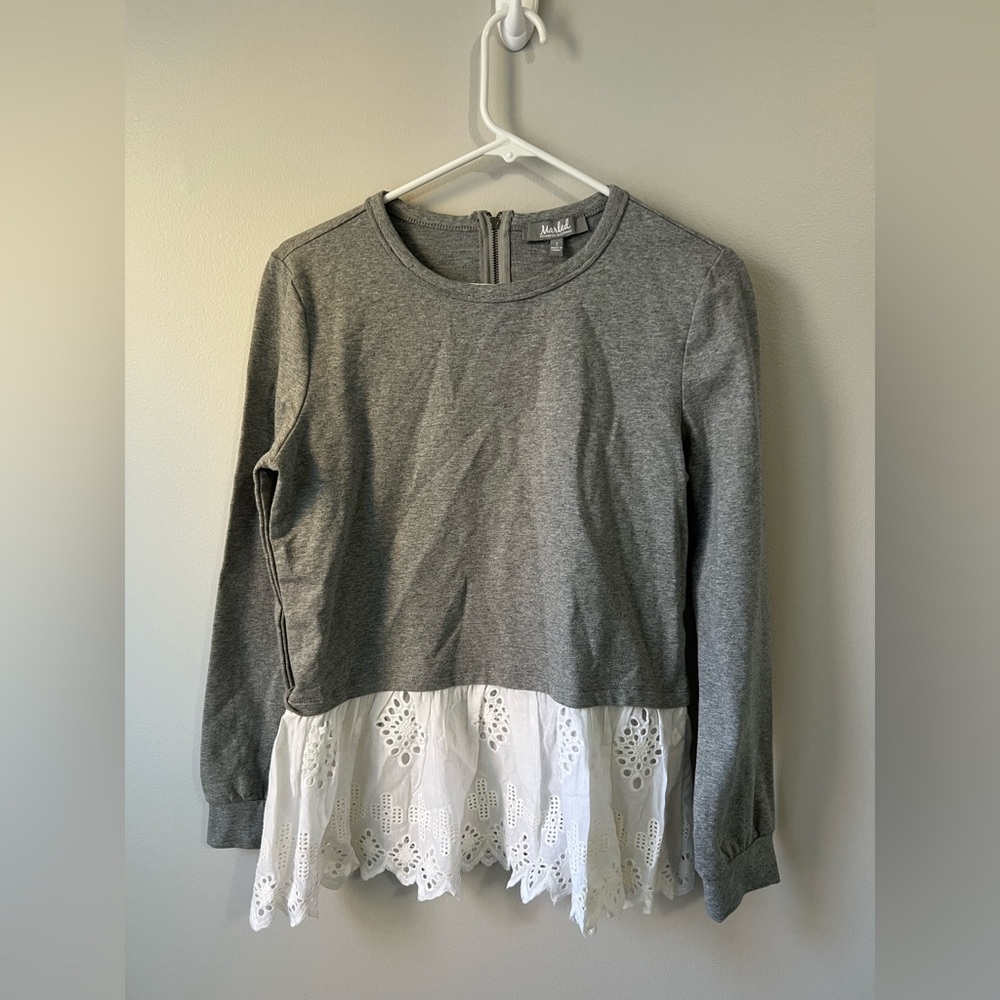 Gray and White Lace Hem Blouse